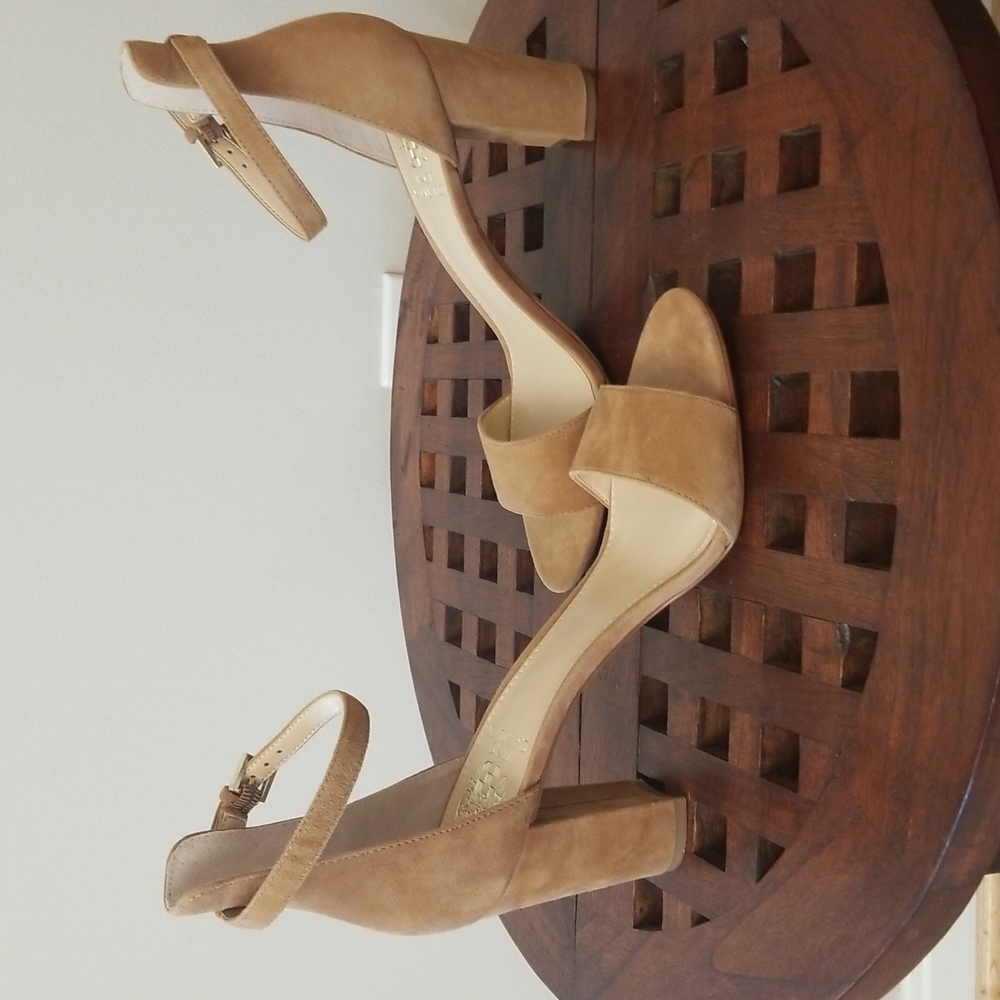 Vince Camuto Corlina Sandals size 8.5.